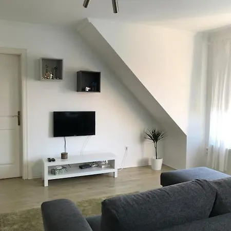 Apartamento Hangulatos Társasházi Belvárosában