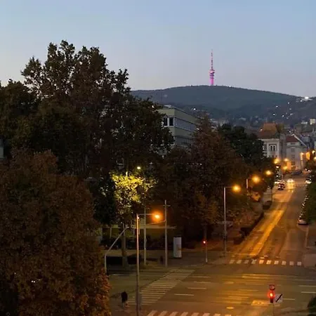 Appartement Hangulatos Tarsashazi Belvarosaban Pécs
